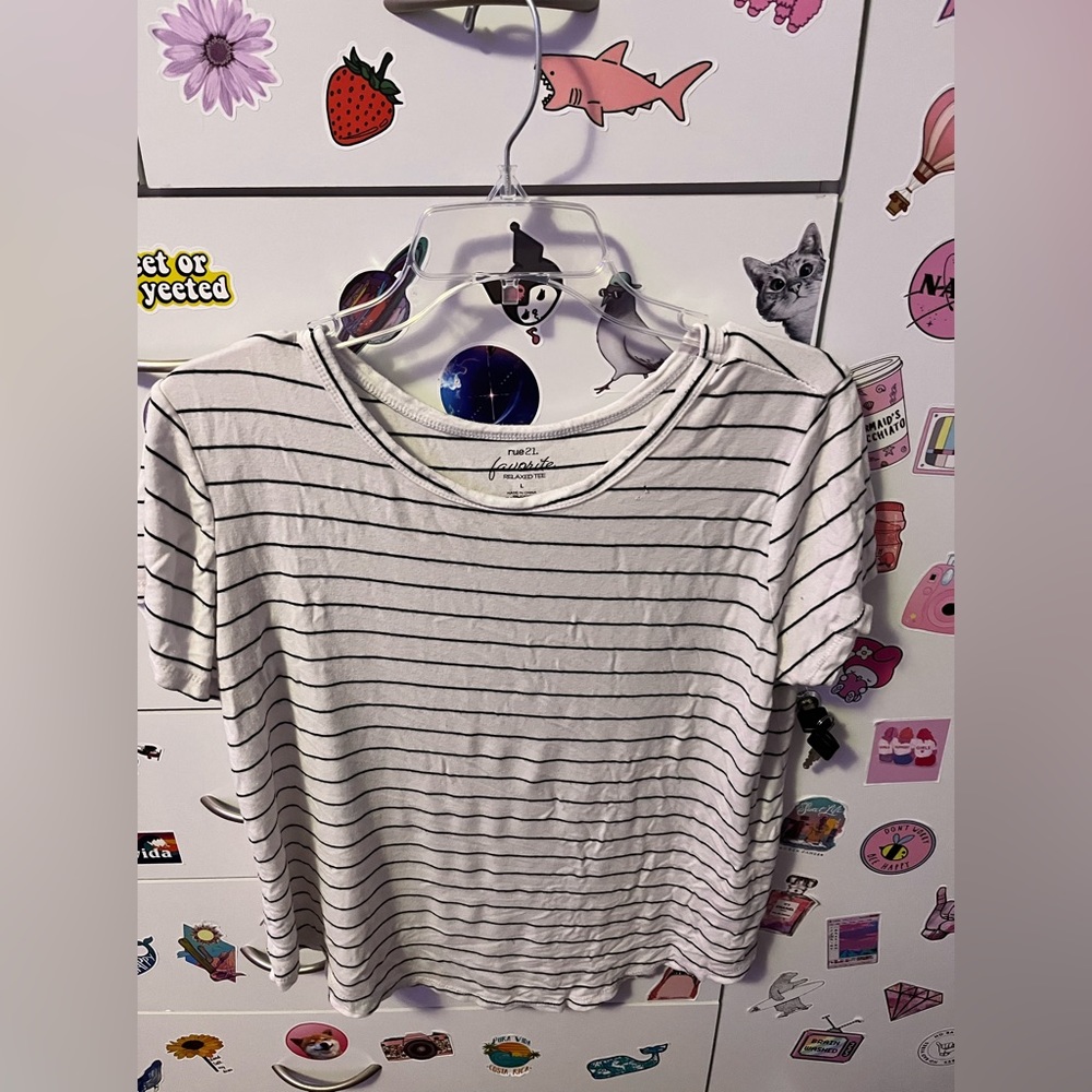 Rue 21 Tee- Large
